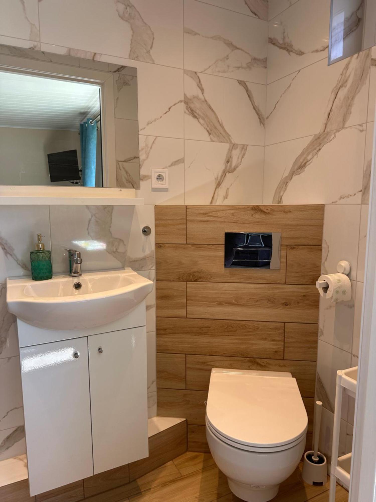 Pokoje Goscinne - Apartamenty Mati Kopalino Exteriér fotografie